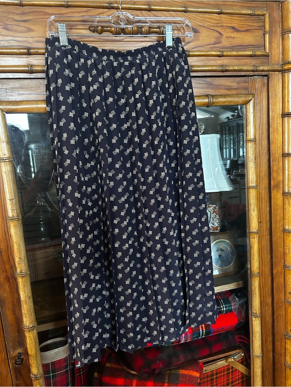 Vintage Leslie Fay Navy Blue Midi Skirt with Cream Geometric Print